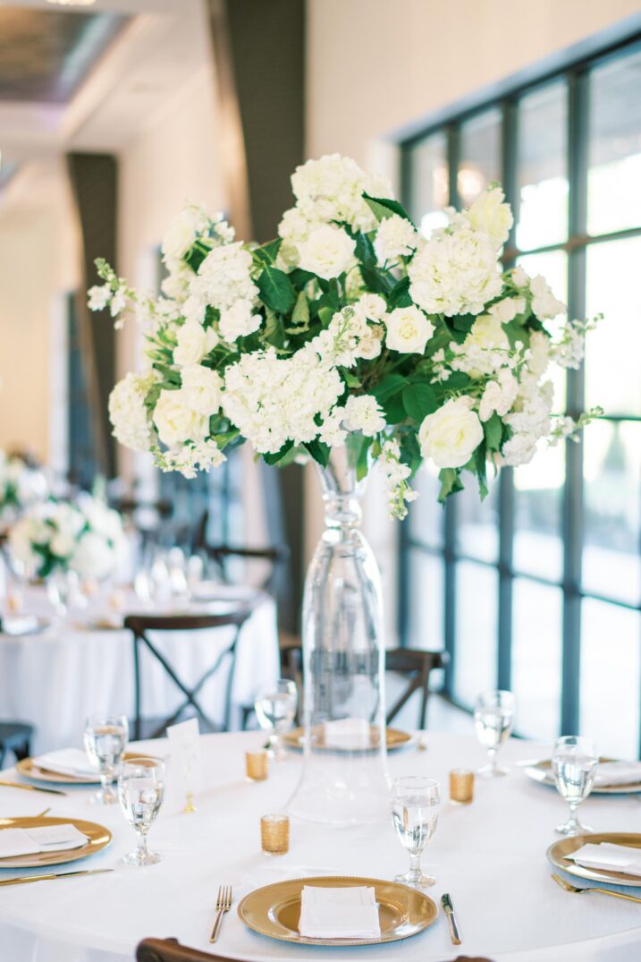 table arrangement at The Luminaire