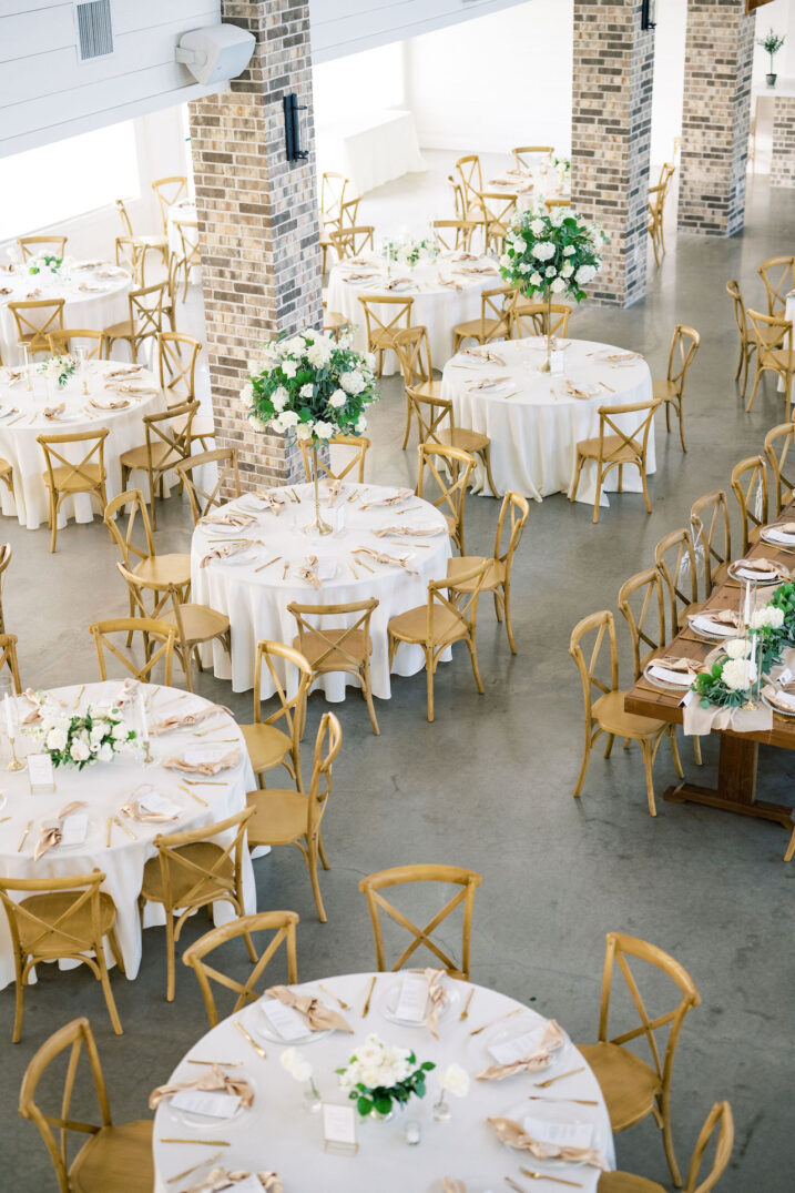arrowhead hill wedding circular reception table layout