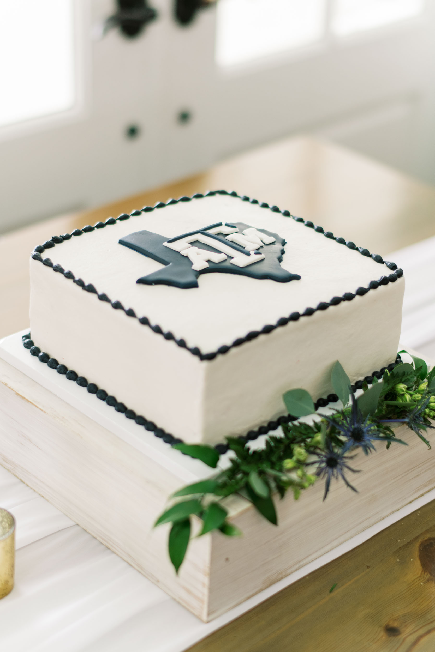grooms cake wedding featuring the Texas A&M logo